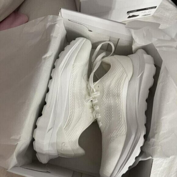 Alo Yoga Runner Pink Athletic Shoes - Picture 1 of 5